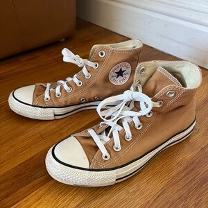 Converse Size 8 Brown
